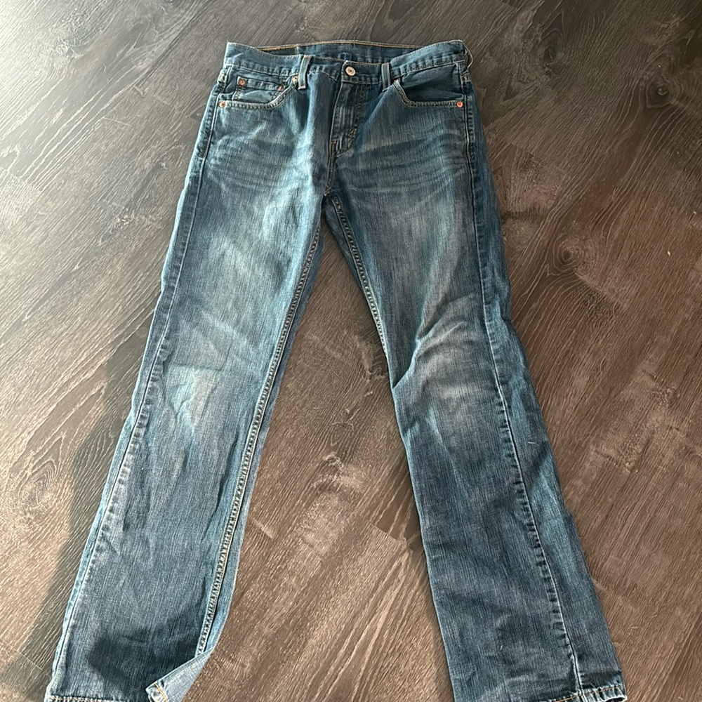 Levi’s 514 jeans